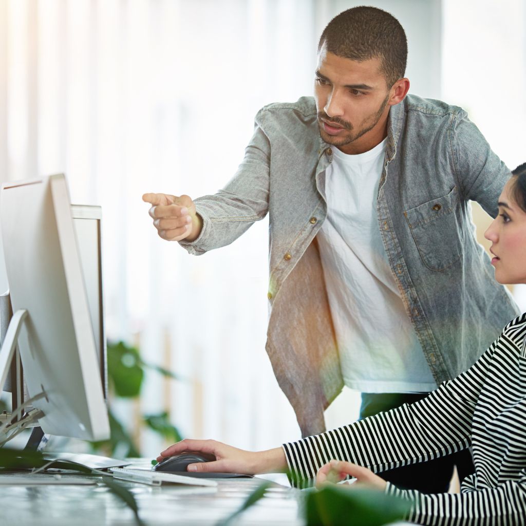 Airline Helpdesk Coordinator